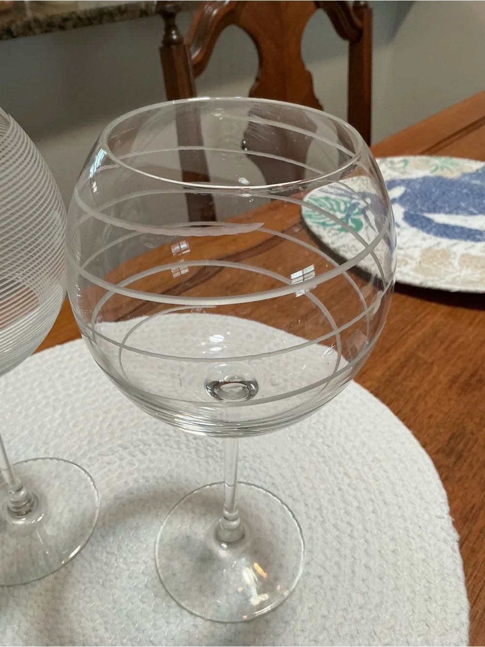 Clear Decorative Balloon Wine Glasses with Etched Stripe Pattern - Set of 2